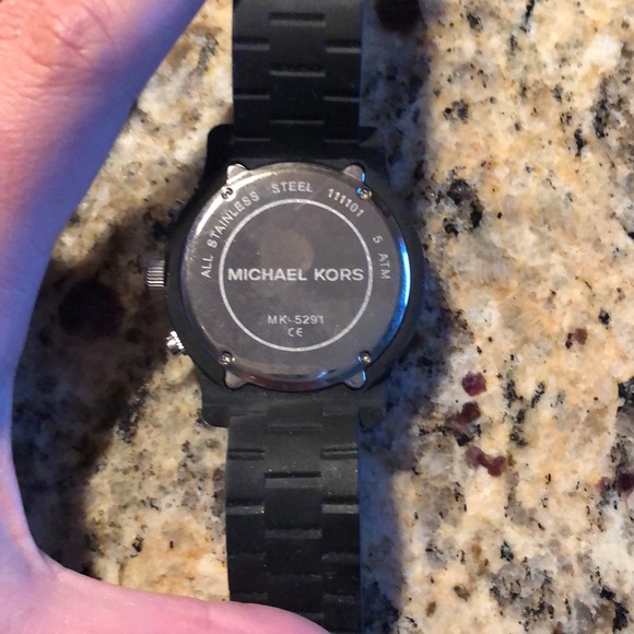 Michael Kors Watch - Picture 3 of 3